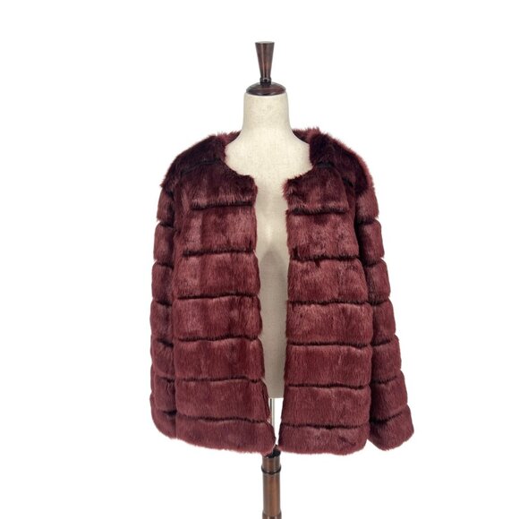 AVA & VIV Paneled design Faux Fur Jacket | 3X - Picture 2 of 6